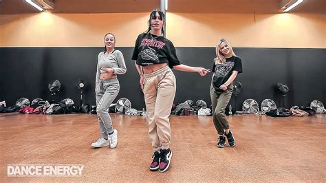 Dance Monkey - Tones and I / Choreography by Desireé Leucci / DANCE ENERGY STUDIO - YouTube