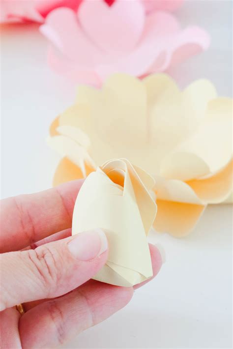 DIY Paper Flower Garland that makes the perfect party or home decor