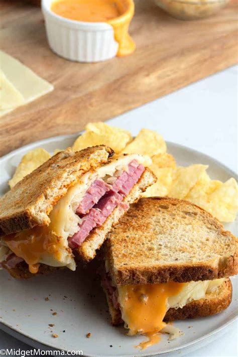 How to Make the BEST Reuben Sandwich • MidgetMomma