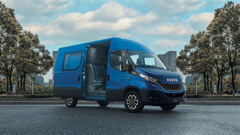 Iveco Daily Panel Van (2014 - 2019) review | AutoTrader