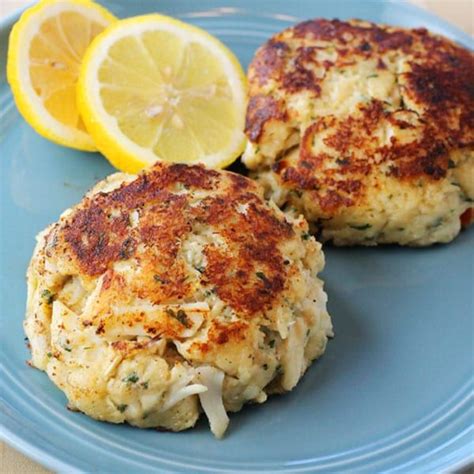 Handmade daily with a unique 11 seasoning blend, our fresh Maryland Jumbo Lump Crab Cakes are a ...