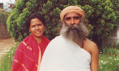 Sadhguru Wife, Daughter & Marriage: Know About Jaggi Vasudev Family - The Ganga Times