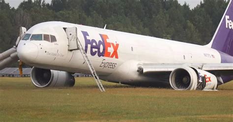 Moment FedEx plane crash lands and skids across runway | United Kingdom ...