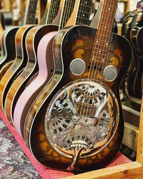 Dobro 66S (1980) | Elderly Instruments | Dobro, Resonator guitar, Sunburst