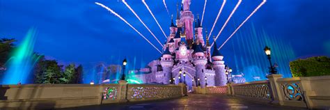 Disneyland Paris Vacation Package | Adventures by Disney