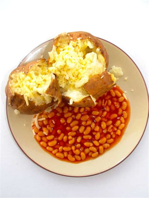 Roasted jacket potato with baked beans