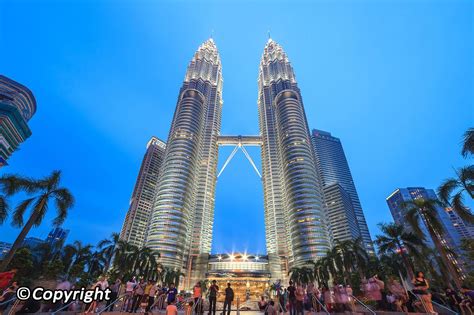 Petronas Twin Towers Wallpaper