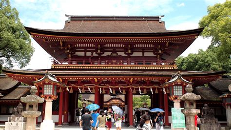 Dazaifu Tenmangu - Japan shrine guide