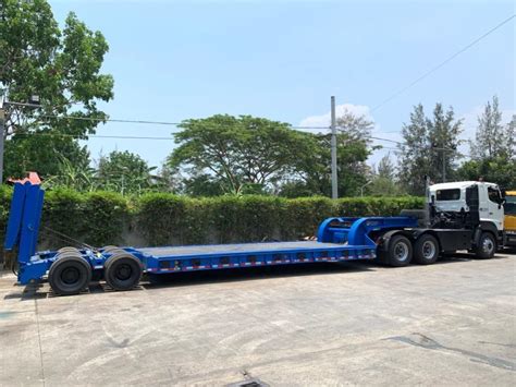 Low Bed Truck Rental Tractor Head with Lowbed Trailer for Rent ...