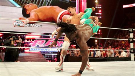 WWE In live!!!!: KOFI KINGSTON vs CODY RHODES