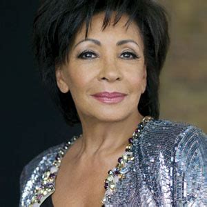 Shirley Bassey: new Album for 2025 ? (and World Tour) - Mediamass