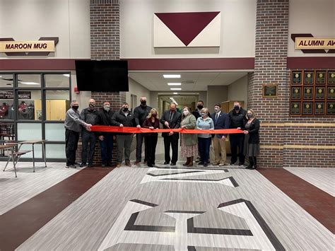 SD OF HOLMEN - HIGH SCHOOL ADDITIONS & RENOVATION RIBBON CUTTING