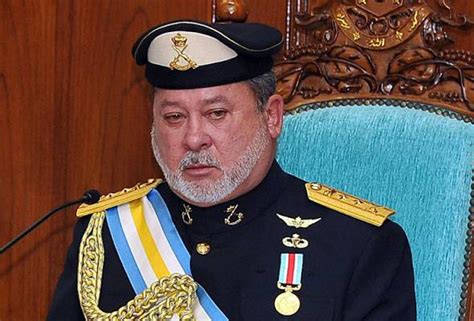 Sultan Ibrahim wants Johor Government to revive Johor Volunteer Forces | Astro Awani