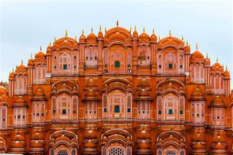 Top 10 Most Famous Historical Monuments of India - LoudFact