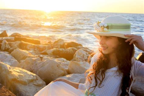 Girl with Hat Posing on the Beach Stock Image - Image of beach, landscape: 178458197