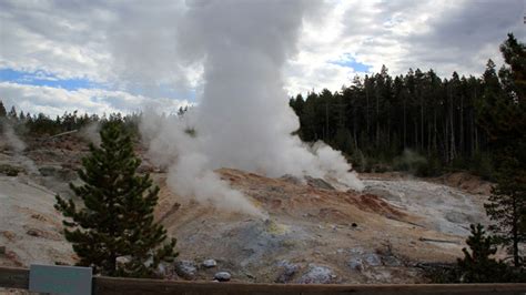 Yellowstone Geyser Erupts For The Eighth Time In Less Than Three Months | IFLScience