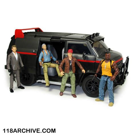 1:18 Action Figure Details - GMC Van