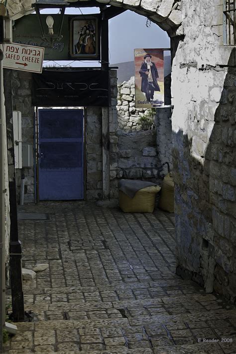 "Safed Cheese" | The sign in this old alleyway directs peopl… | Flickr