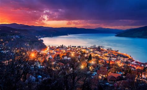 Donji Milanovac - Turisti Srbije : Turisti Srbije