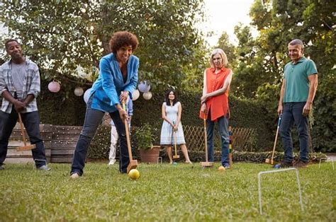 Croquet Rules & How To Play [Regulation Set Up & Instructions]