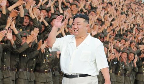 Kim Jong-un has photo session with paramilitary parade participants | MorungExpress ...