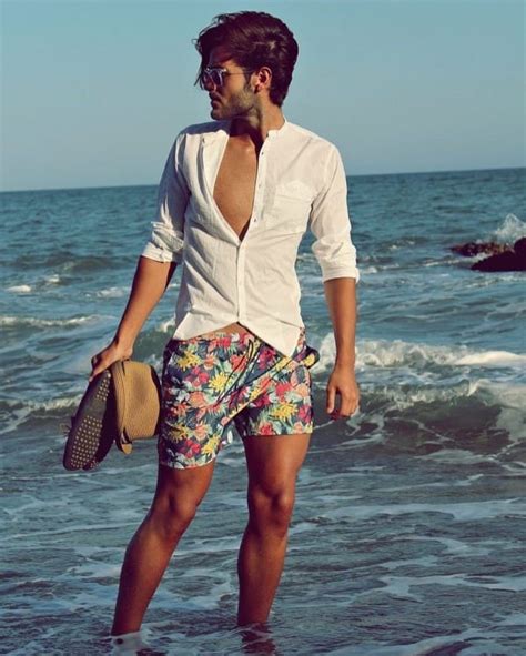 40 Cool Summer Beach Outfits For Men To Try - Fashion Hombre