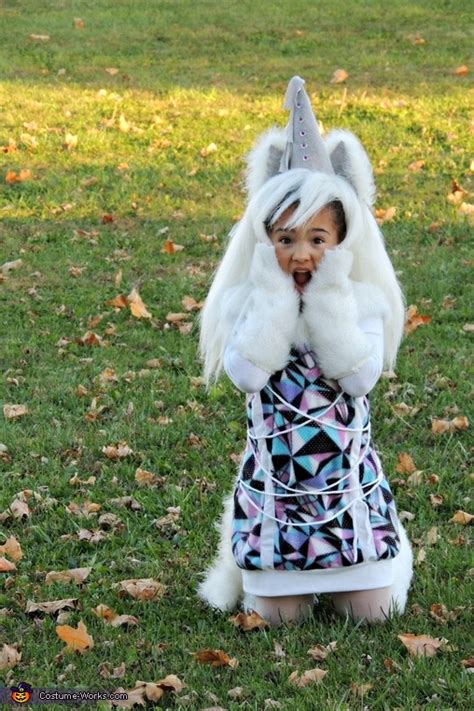 Unique Unicorn Costume | DIY Costumes Under $35 - Photo 3/4