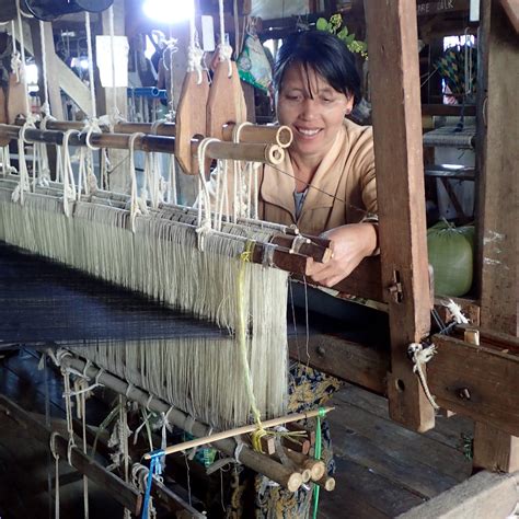 What is Traditional Loom Weaving? YGN Collective | Artisan Goods