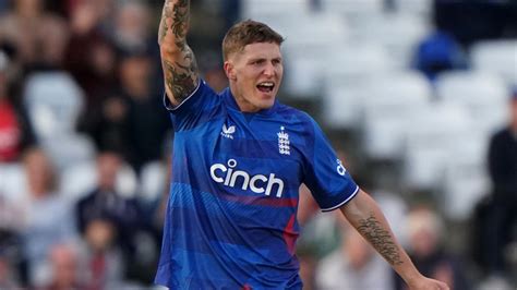 Cricket World Cup: England call up Brydon Carse after Reece Topley ...