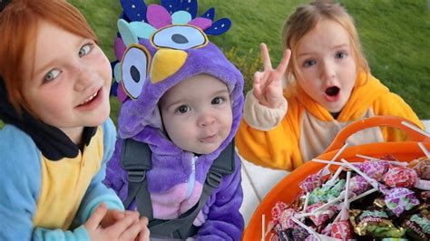 NAVEY’s First Trick or Treat!! Adley & Niko run their Bluey Costumes ...