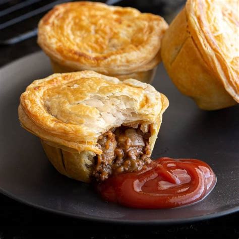 Australian Beef Party Pies (Mini Meat Pies) | Wandercooks