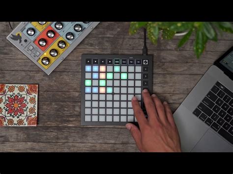 NOVATION Launchpad Mini MK3 USB/MIDI Controller