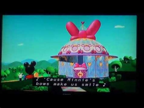 Minnie's Winter Bow Show Song with Lyrics - YouTube