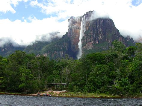 Amazing Angel Falls - Tourist Attractions in Venezuela | World Tourist ...