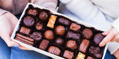 11 Best Assorted Chocolate Boxes for Valentine's Day 2019 - Chocolate ...