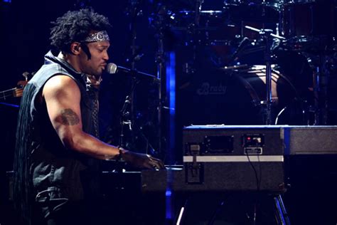 D'Angelo to Perform at the Apollo Theater in February