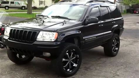 Lifted 2013 Jeep Grand Cherokee