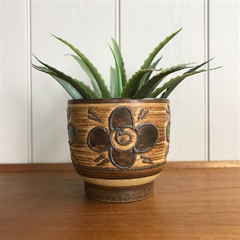 Mid Century 'Flower' Ceramic Planter #Small – Mustard Vintage