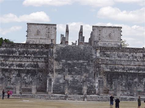 Mayan temple with sacrificial altar | The reclining figure a… | Flickr