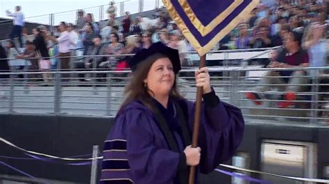 2019 University of Washington Commencement Ceremony - YouTube