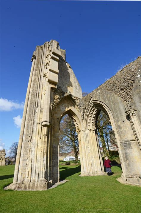 Pin su Great Church | Glastonbury Abbey