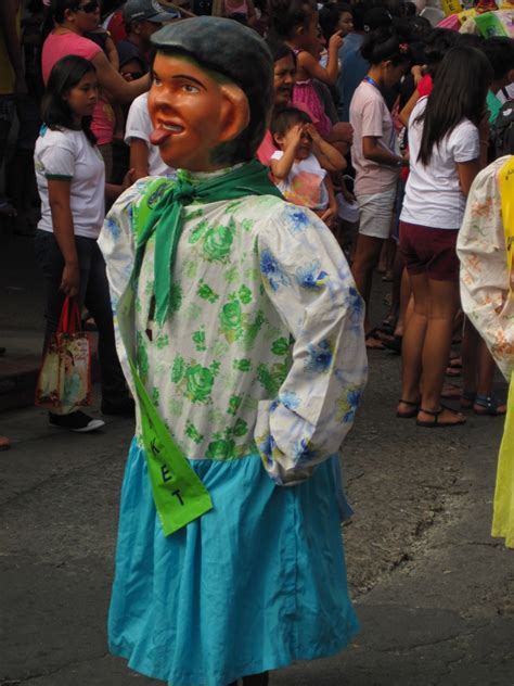 Sketching My Corner: Higantes Festival 2012 - Angono