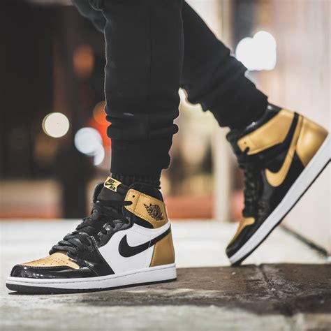 Jordan 1 Retro High Gold Top 3 » Petagadget