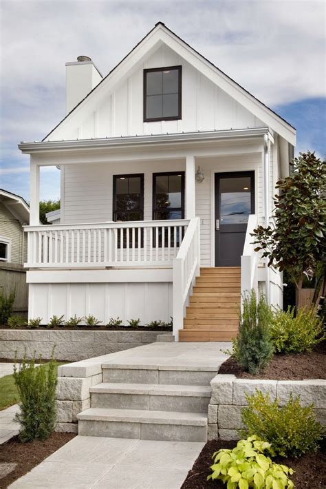 90+ Modern White Cottage Exterior Style - Decorating Ideas - Home Decor ...