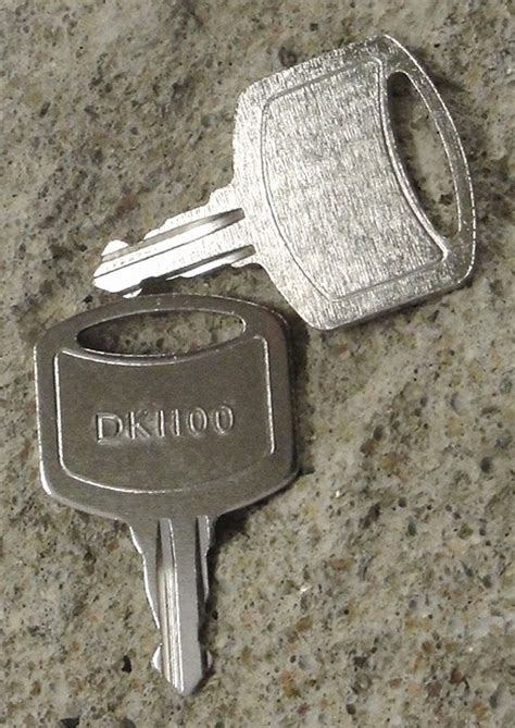 Tork SCA 1100 Dispenser Key 2 Pack - SafeAndLockStore.Com - 800-447-0591