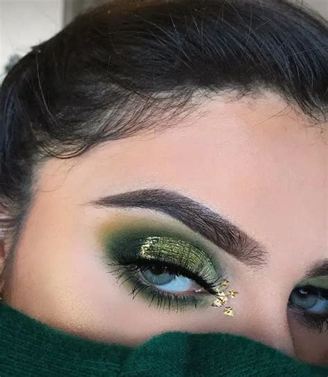 Green Eyeshadow: 20 Looks That'll Work on Any Skin Tone – SheIdeas