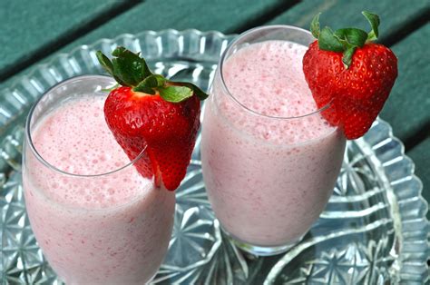 Two clear drinking glasses with strawberry shake HD wallpaper | Wallpaper Flare