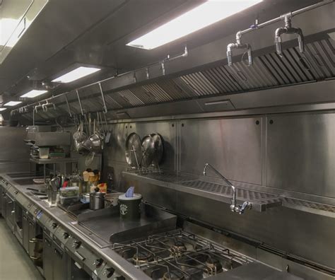 Commercial Kitchen Fire Suppression System | ANSUL® R-102 Fire