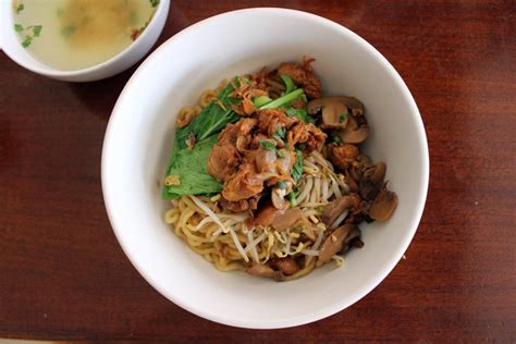 Resep Mie Ayam Bangka Gerobakan yang Sedap