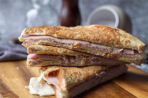 Monte Cristo Recipe - Awesome on 20